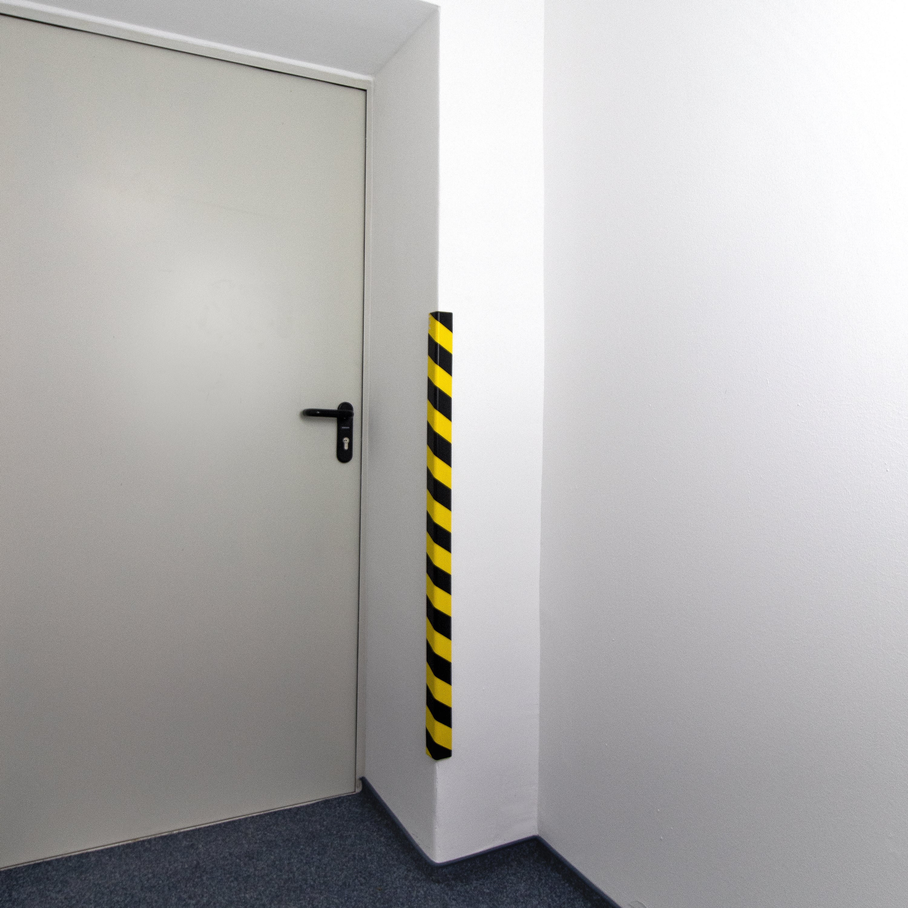 Protective strip edge protection, self-adhesive, yellow/black made of PU 1000x40x40 mm